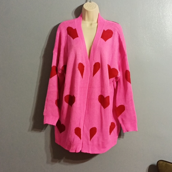 SHEIN Plus heart pattern pink with red ♥️ heart pattern cardigan duster. - Picture 8 of 17